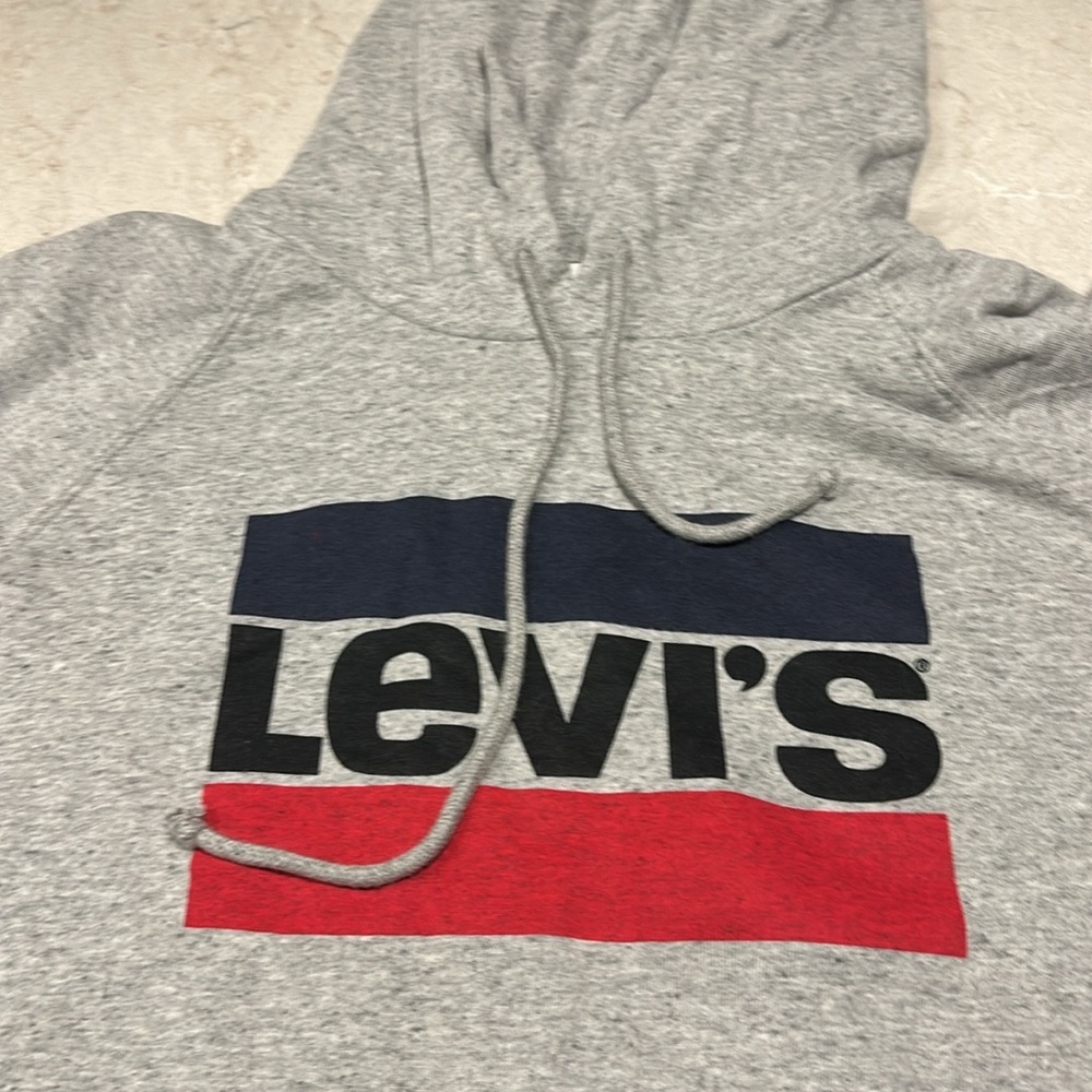 GRAY LEVI’S HOODIE